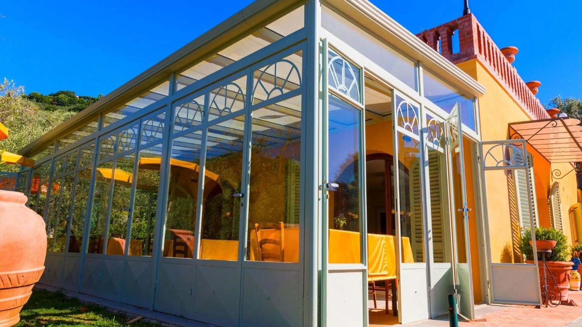 Bright Farmhouse In Montecatini Terme With Swimming Pool Italien