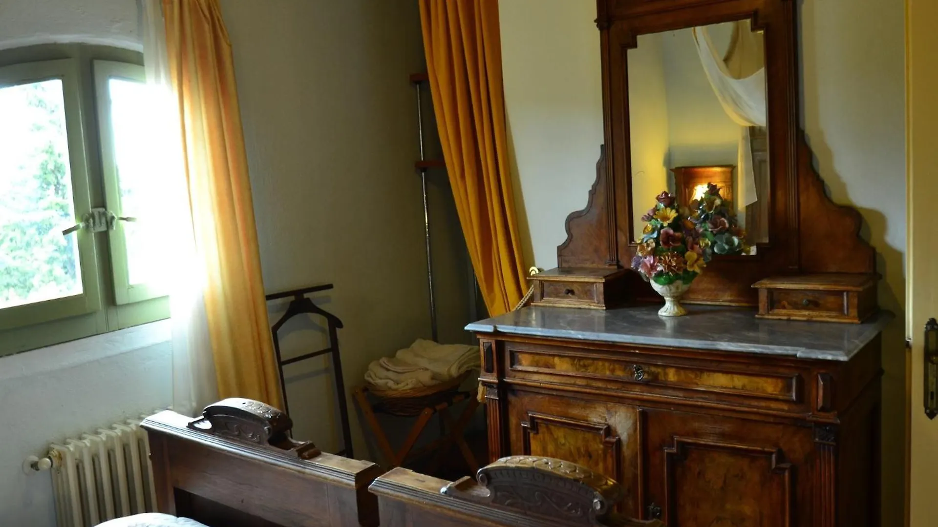 Bright Farmhouse In Montecatini Terme With Swimming Pool Semesterbostad
